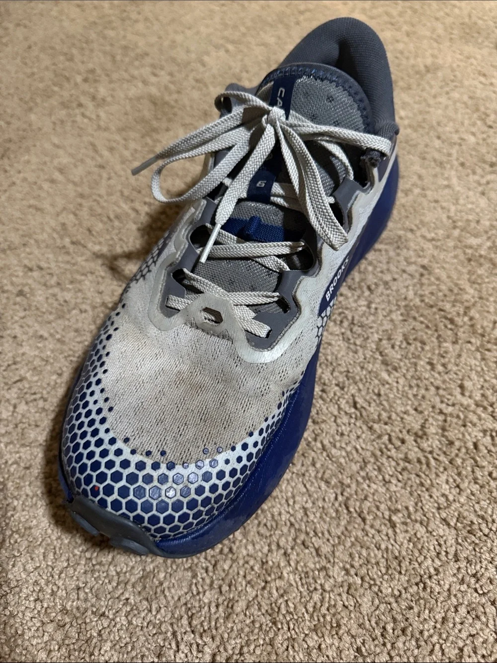 Brooks Men’s White and Blue Athletic Running Shoes